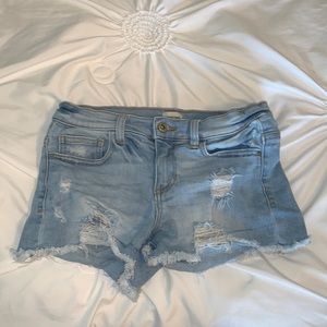 Sneak peek midrise women’s shorts